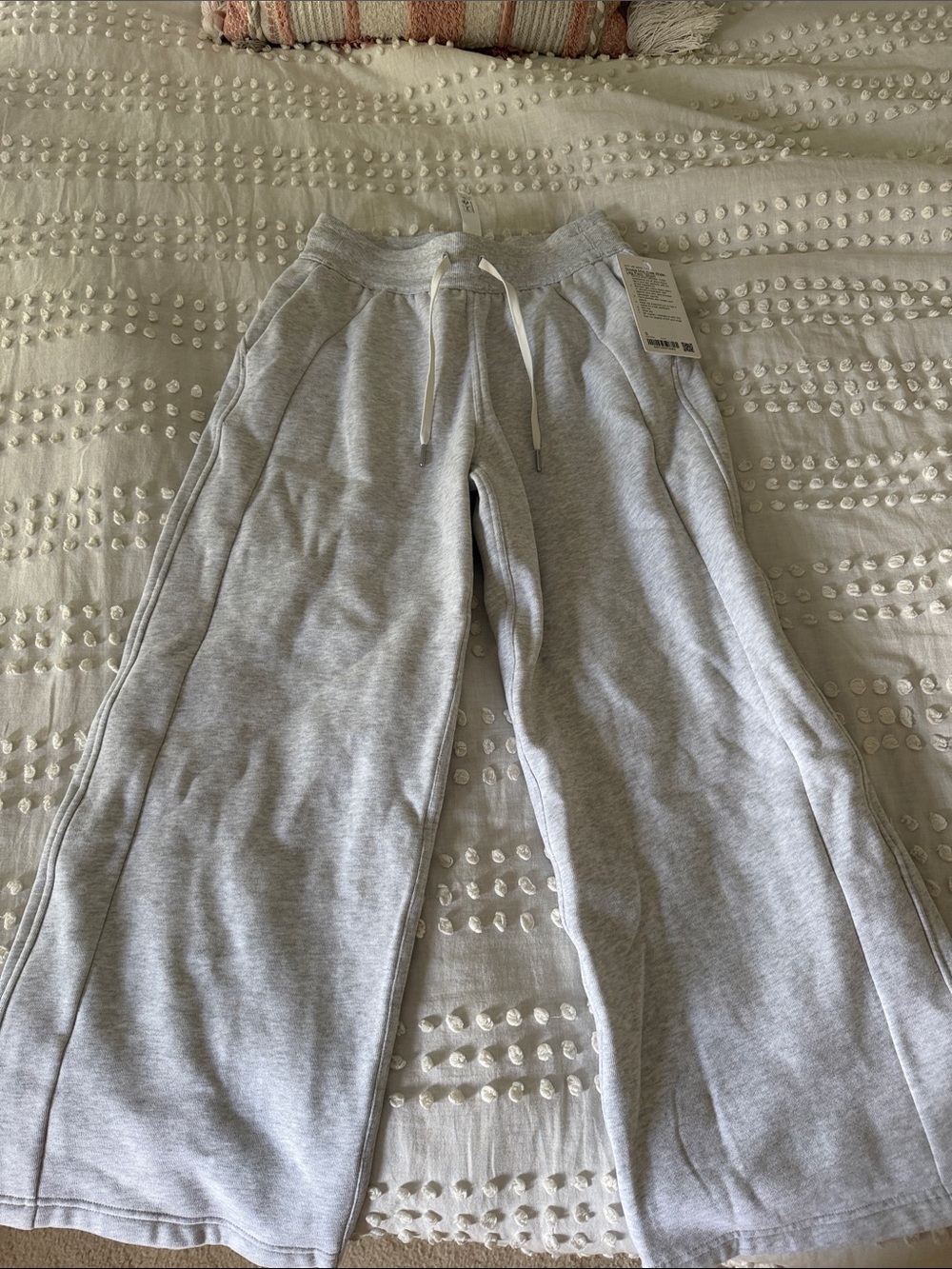 Lululemon Scuba Light Gray Wide-Leg SHORT LENGTH sweatpants